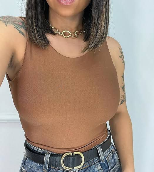 cropped modelo zara marrom