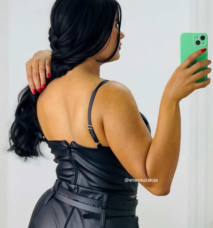 cropped de couro lÍvia cropped de couro lÍvia