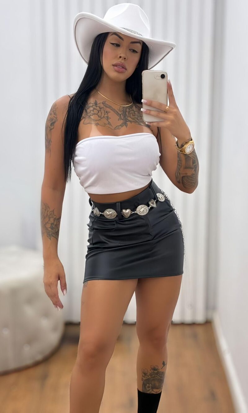 saia de couro aline