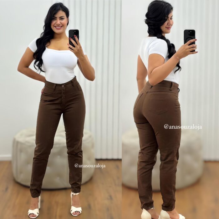 calca mom brown